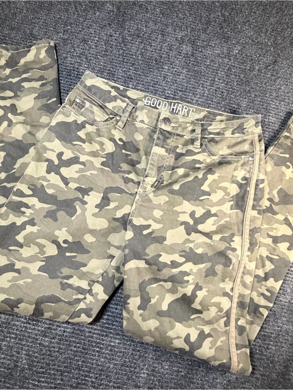Women's Camo Skinny Jeans - Good Hart Olive Camouflage